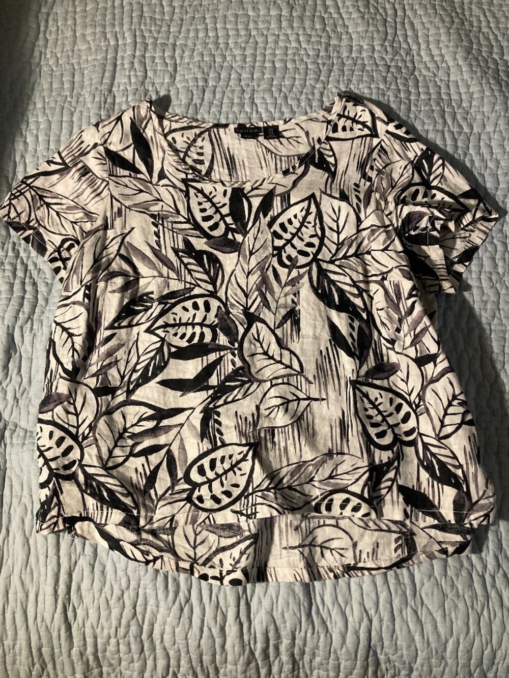 Tahari 100% linen botanical short sleeve blouse size 1X